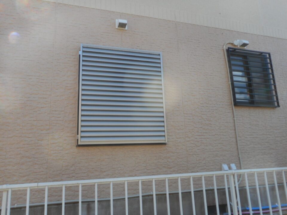 浴室を目隠し可動ルーバーでしっかりガード！/大村市