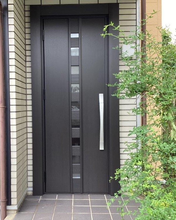 見た目も操作もスマートに。FamiLock搭載の最新玄関ドアへ「リシェント」/長崎県