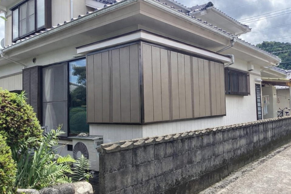 難しいコーナー窓もおまかせ！雨戸取付工事「雨戸一筋」/諫早市